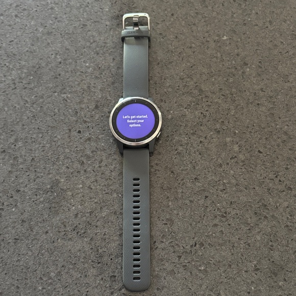 Garmin Vivoactive 4 
Smart Wearable Gray Watch - Picture 1 of 4